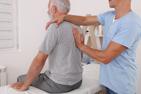 Cosa fa un osteopata per la tua schiena?