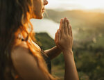 Meditazione Vipassana: 6 benefici della connessione con il tuo io interiore